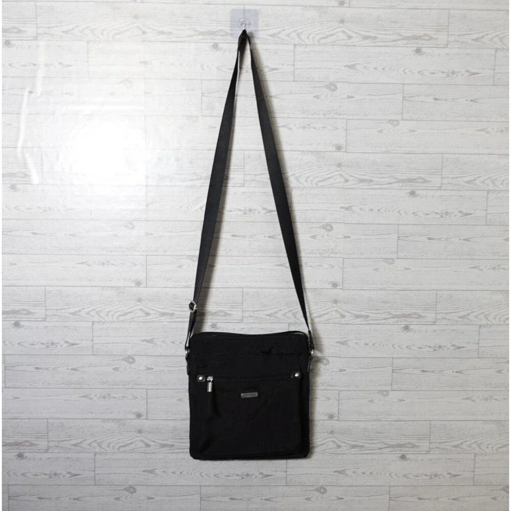 Baggallini Pocket Crossbody Bag with RFID Wristlet Black